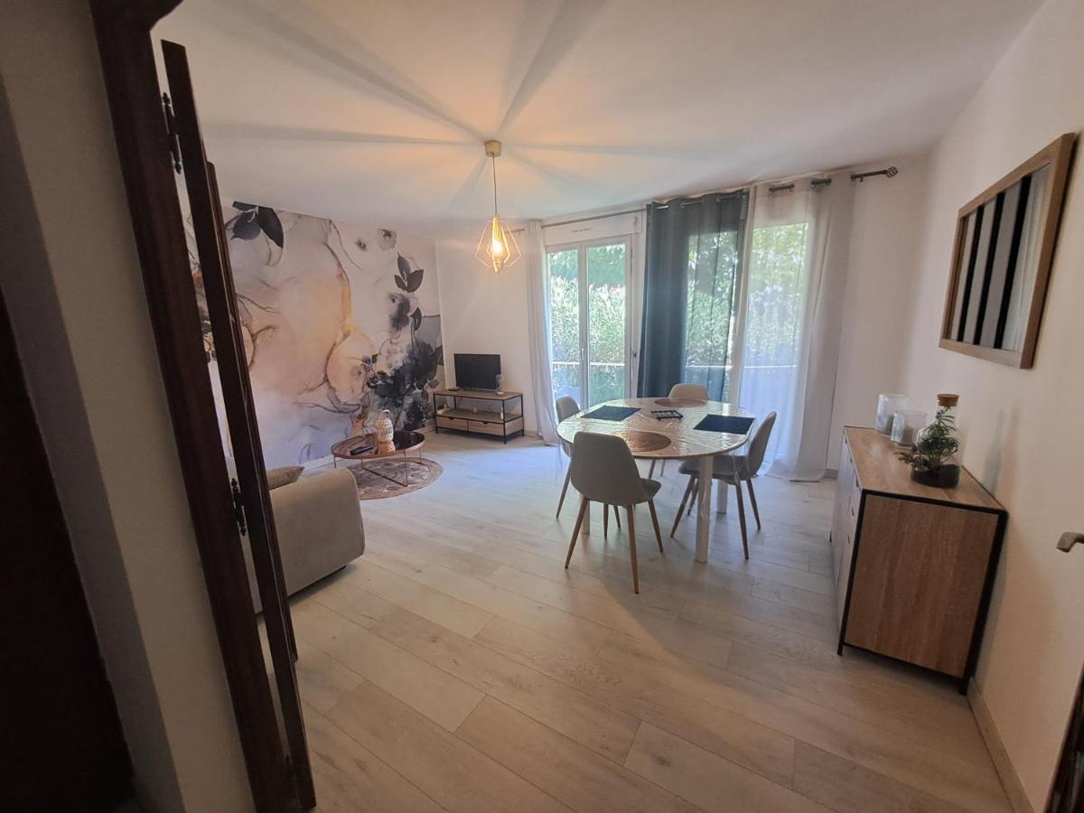 T2 A 2Min Du Centre +Parking Apartment L'Isle-sur-la-Sorgue Exterior photo